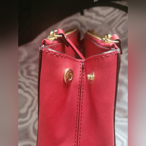 Kate Spade Red Handbag. - Picture 4 of 5